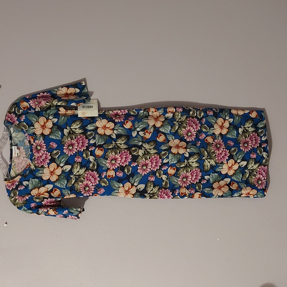 💥 5/$25💥 NWT LuLaRoe Julia T-shirt dress floral print